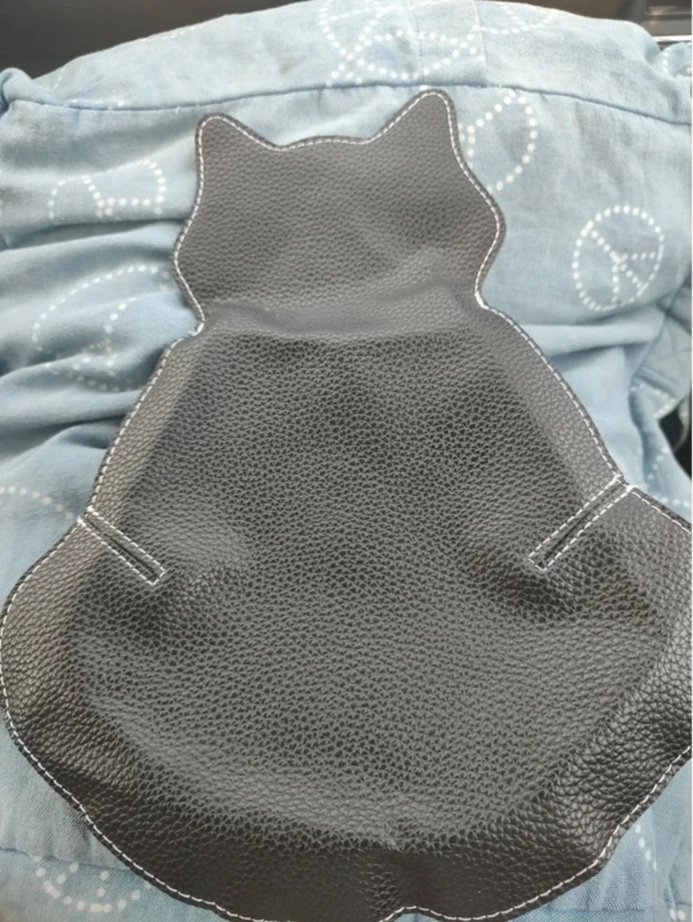 Super Cute Thin Cat Shoulder Bag in Black PU Leather